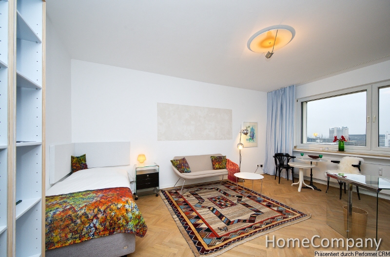 Schöne, helle Wohnung mit Balkon und beeindruckendem Blick Richtung Düsseldorfer City