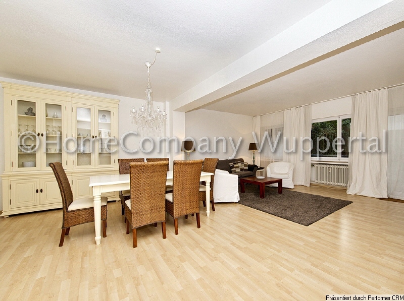 Stylish living! Charming apartment with compact patio and internet, right by the Hofgarten