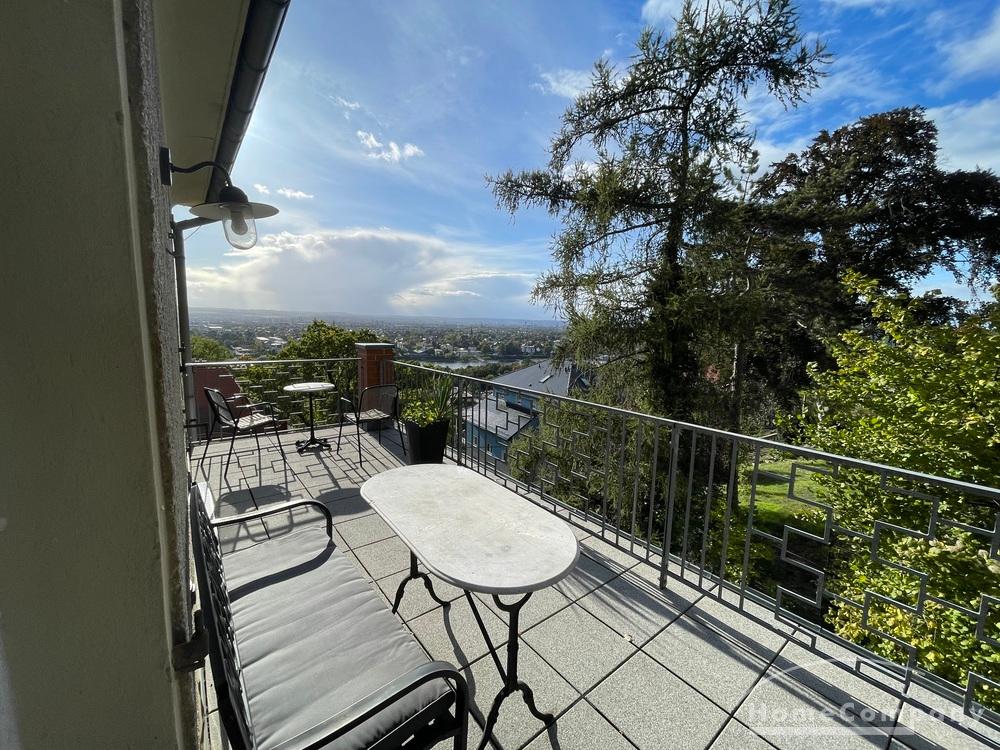 20426K1R HomeCompany Dresden Möbliert/Furnished 1,5 Zimmer Apartment mit Dachterrasse in Dresden-Loschwitz max. 2 Personen