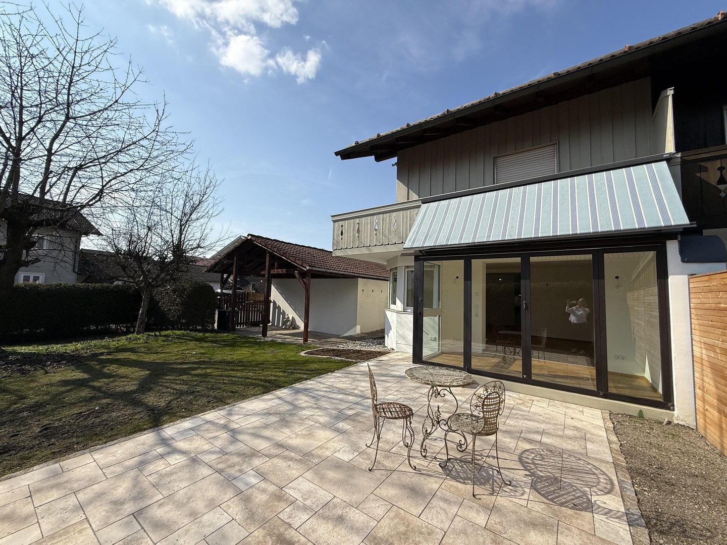 Modernes Reihenendhaus in Grassau mit Bergblick und Golfplatznähe