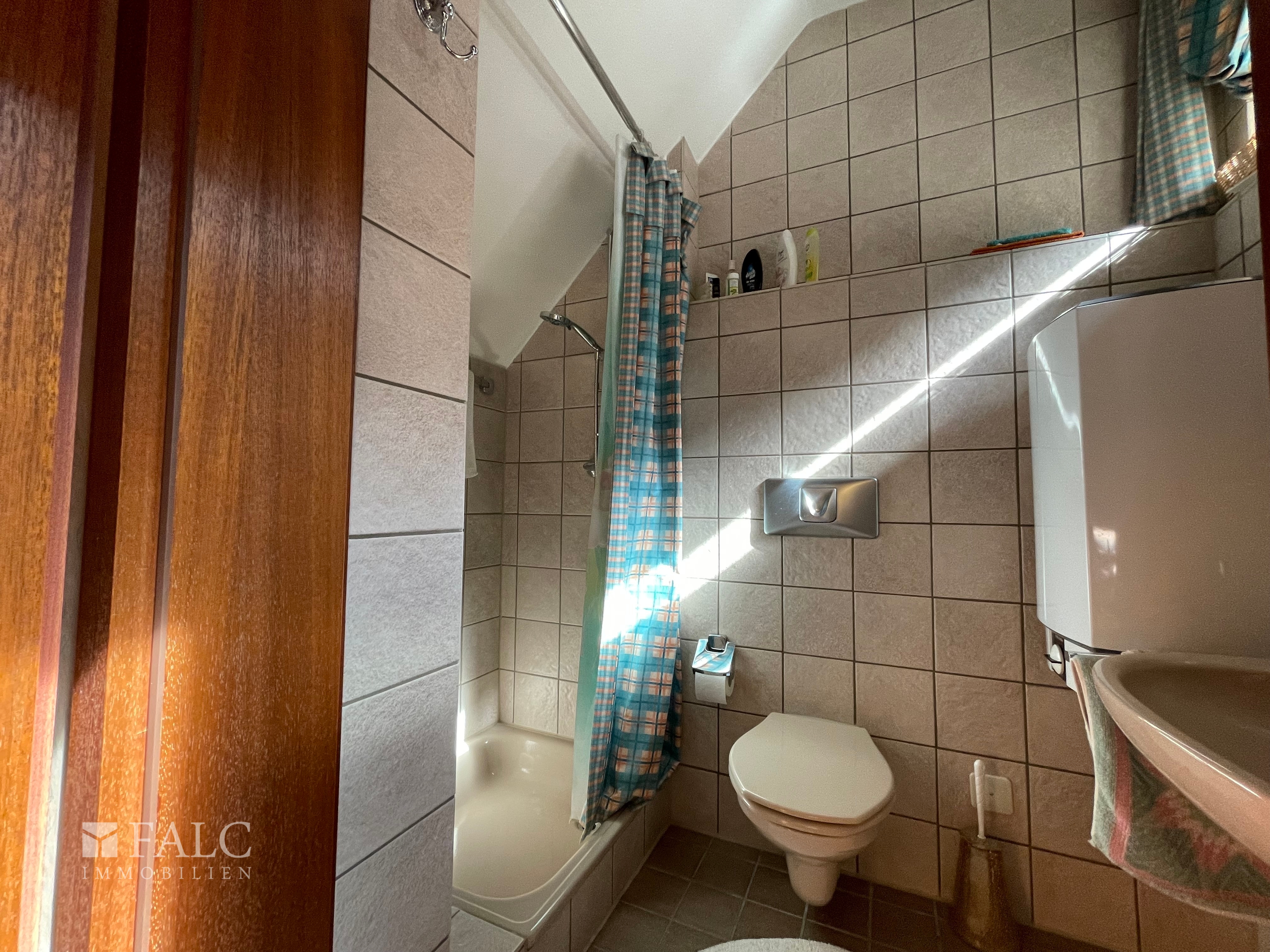 Exklusive Maisonette-Wohnung in Nürnbergs begehrter Lage - Wohnen auf zwei Ebenen! – Nürnberg / Zerzabelshof – Vorschaubild 26