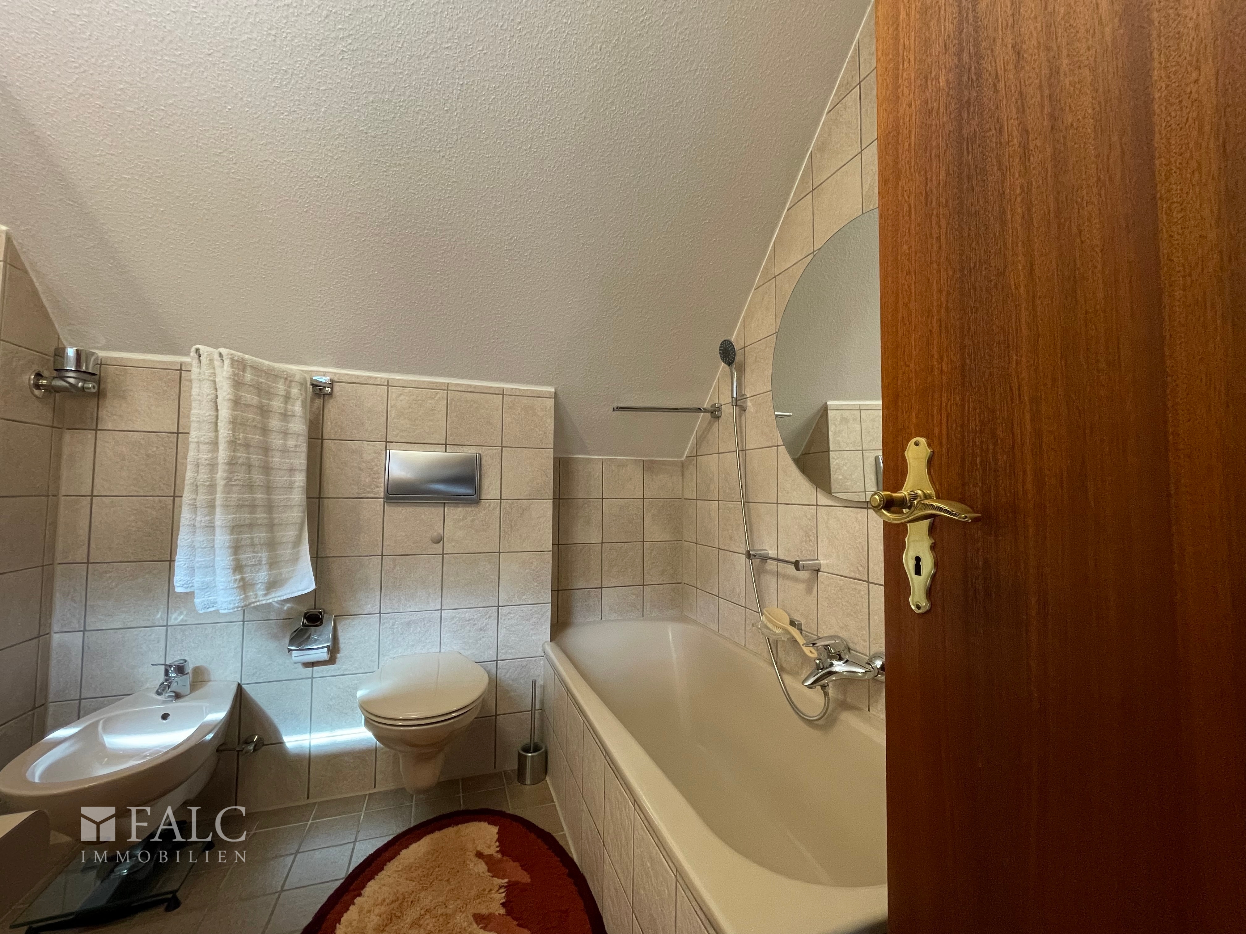 Exklusive Maisonette-Wohnung in Nürnbergs begehrter Lage - Wohnen auf zwei Ebenen! – Nürnberg / Zerzabelshof – Vorschaubild 32
