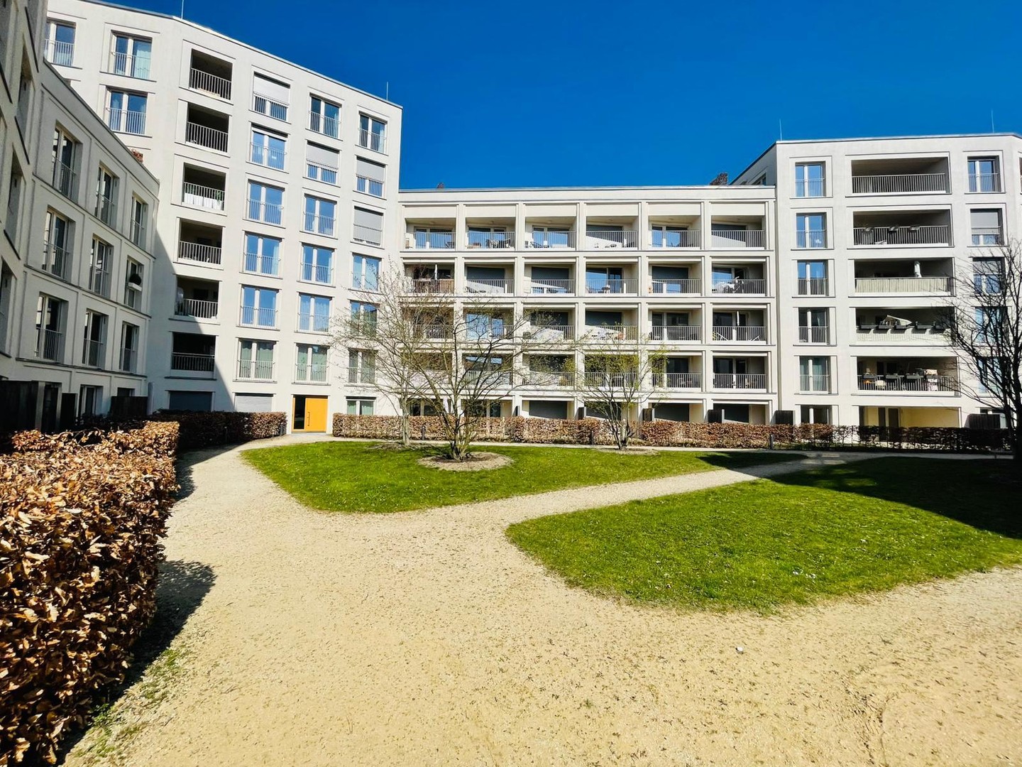 + Erstklassiger Lage an der Isar + Neuwertiges Apartment mit sonniger Terrasse