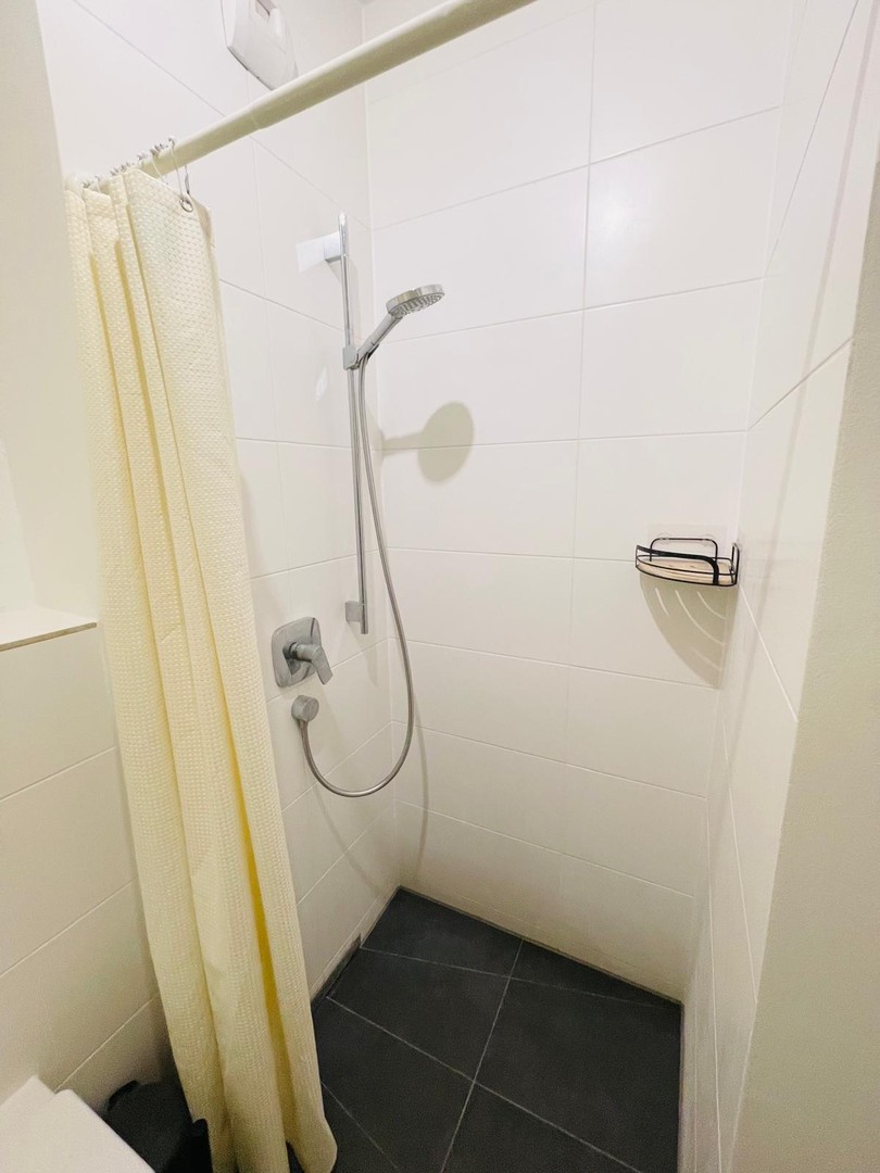 Property thumbnail 9