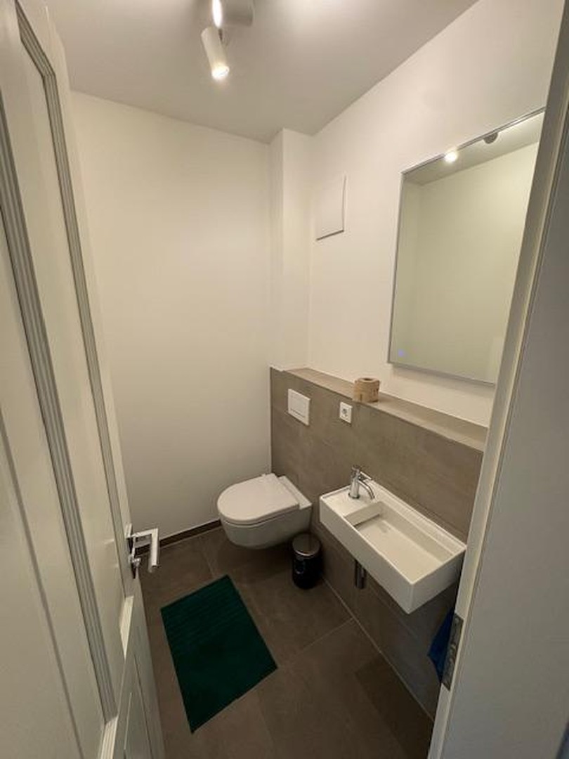 Property thumbnail 8