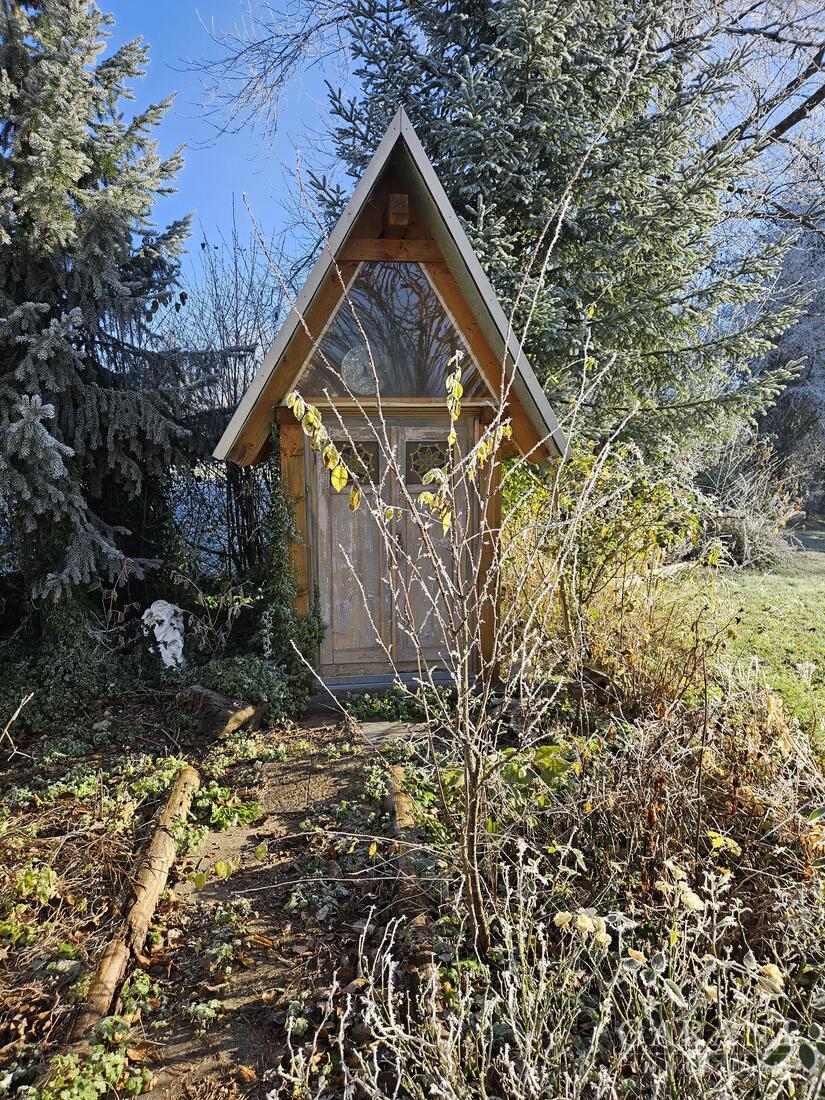 Zweifamilienhaus mit möglicher Gewerbeeinheit, Außengebäuden und traumhaft schönem Gartenpark – Empfingen – Vorschaubild 18