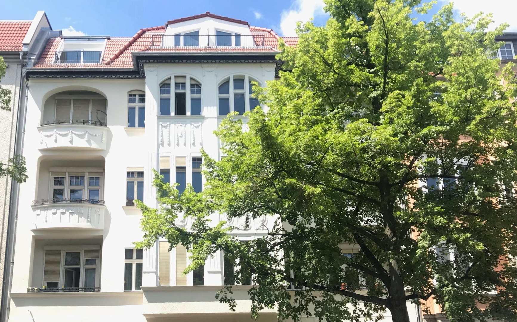 Spacious 2 bedrooom apartment in Pankow Florakiez district with kitchen to rent