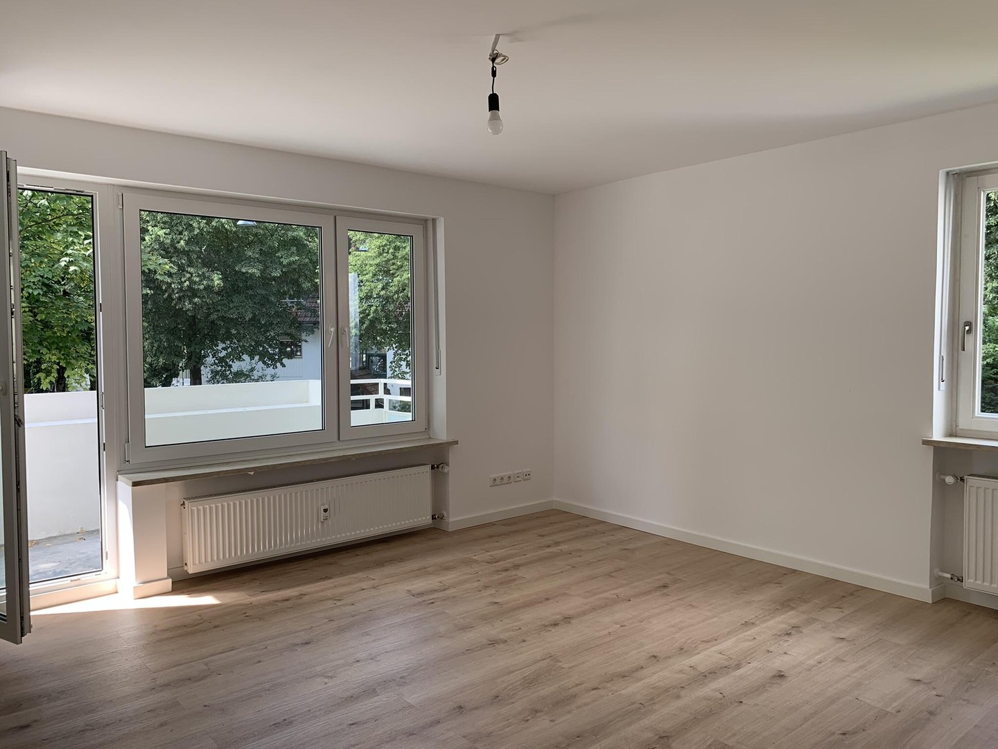 Helle 2 Zimmerwohnung mit Balkon in Pasing Obermenzing