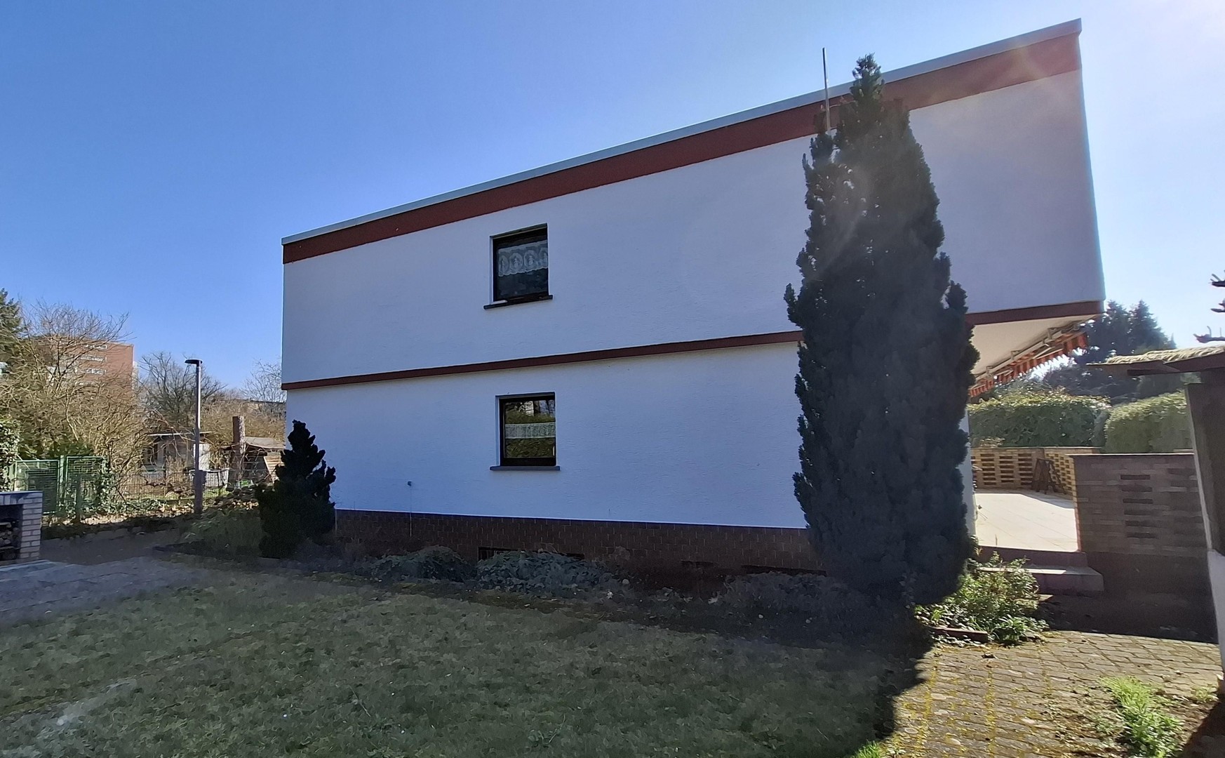 Zweifamilienhaus mit schönem Garten und Garagen in guter Lage – Darmstadt – Vorschaubild 3