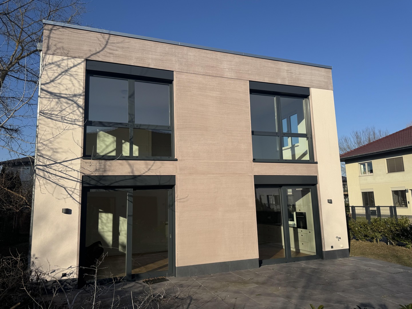 Property thumbnail 2