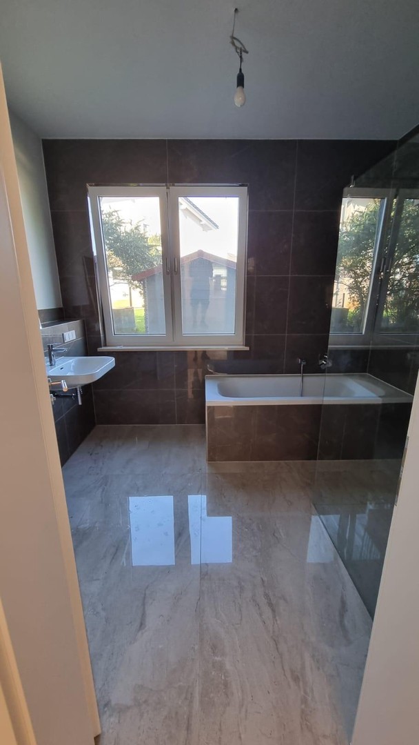 Property thumbnail 9