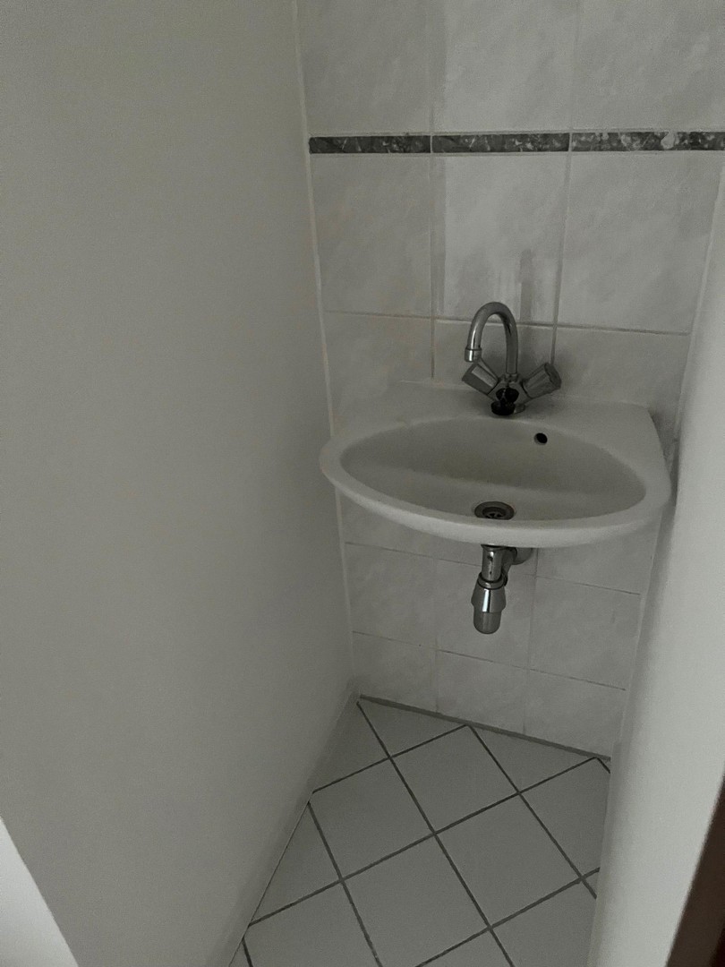 Property thumbnail 12