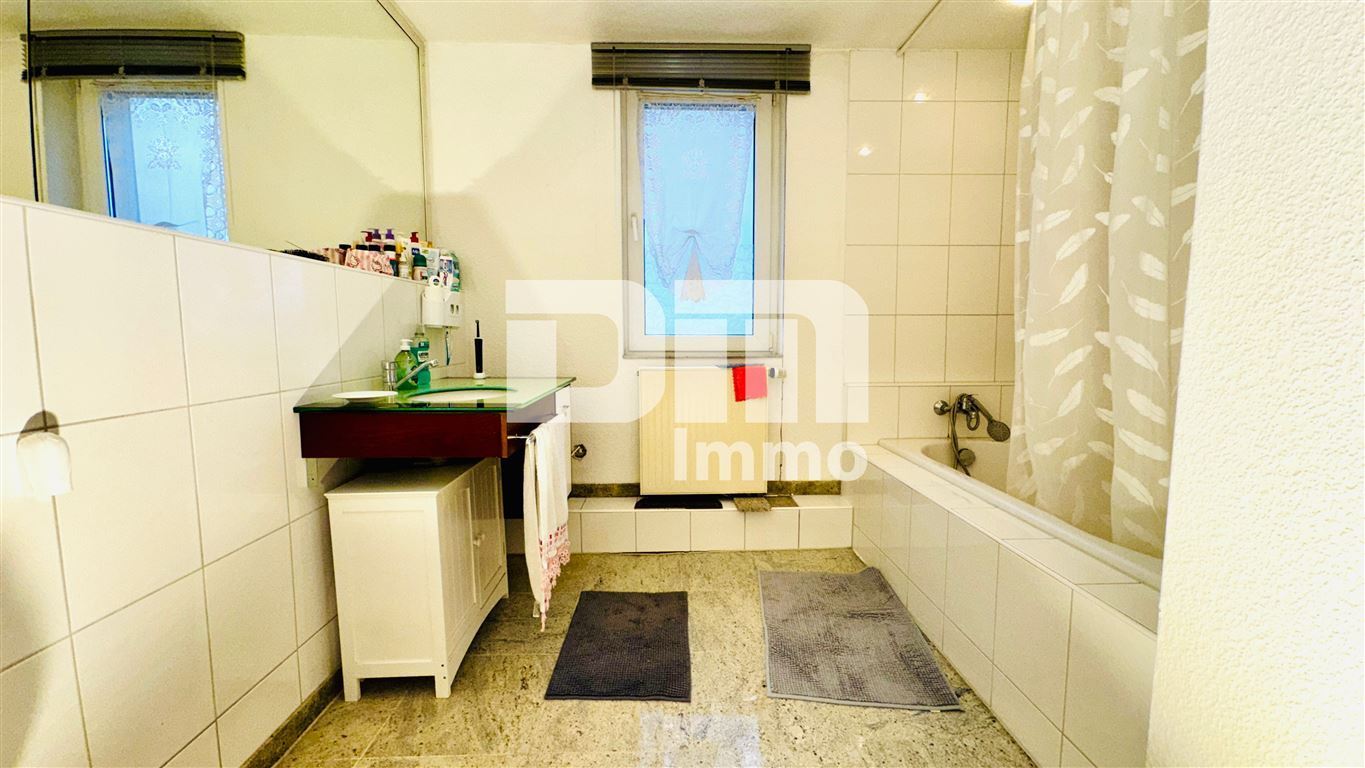 Schönes Ein- bis Zweifamilienhaus mit Gartenbereich, Terrasse + Balkon und Doppelgarage – Kassel – Vorschaubild 27