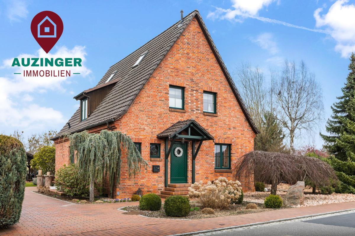 Immobilie in Rechlin - Charmantes Einfamilienhaus mit Geschichte und modernem Wohnkomfort in idyllischer Lage an der Müritz - Bild 0