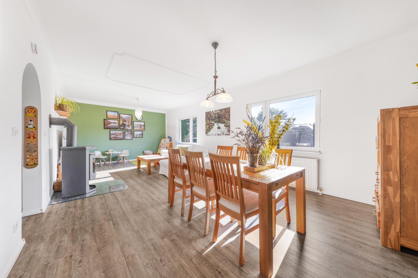 Ruhiges Einfamilienhaus mit Garten, Keller & Homeoffice – sofort