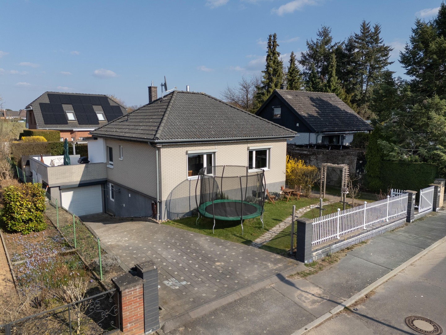 Property thumbnail 2