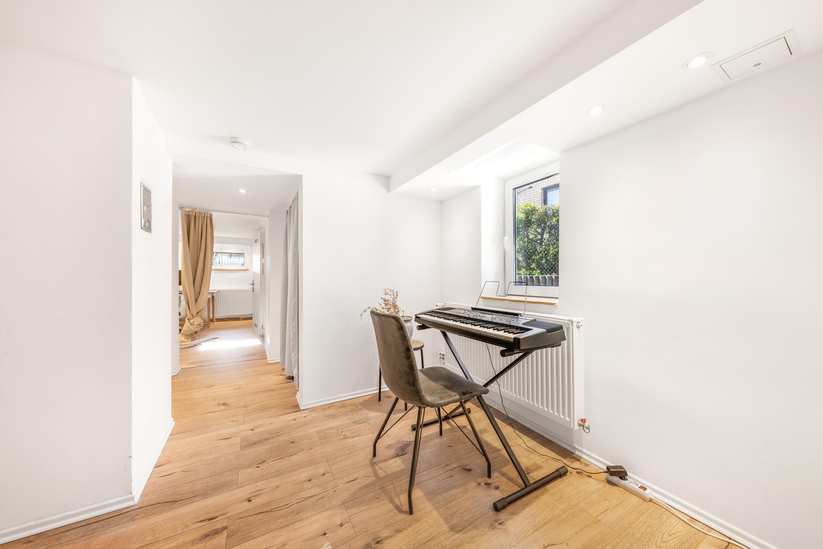 Property thumbnail 11