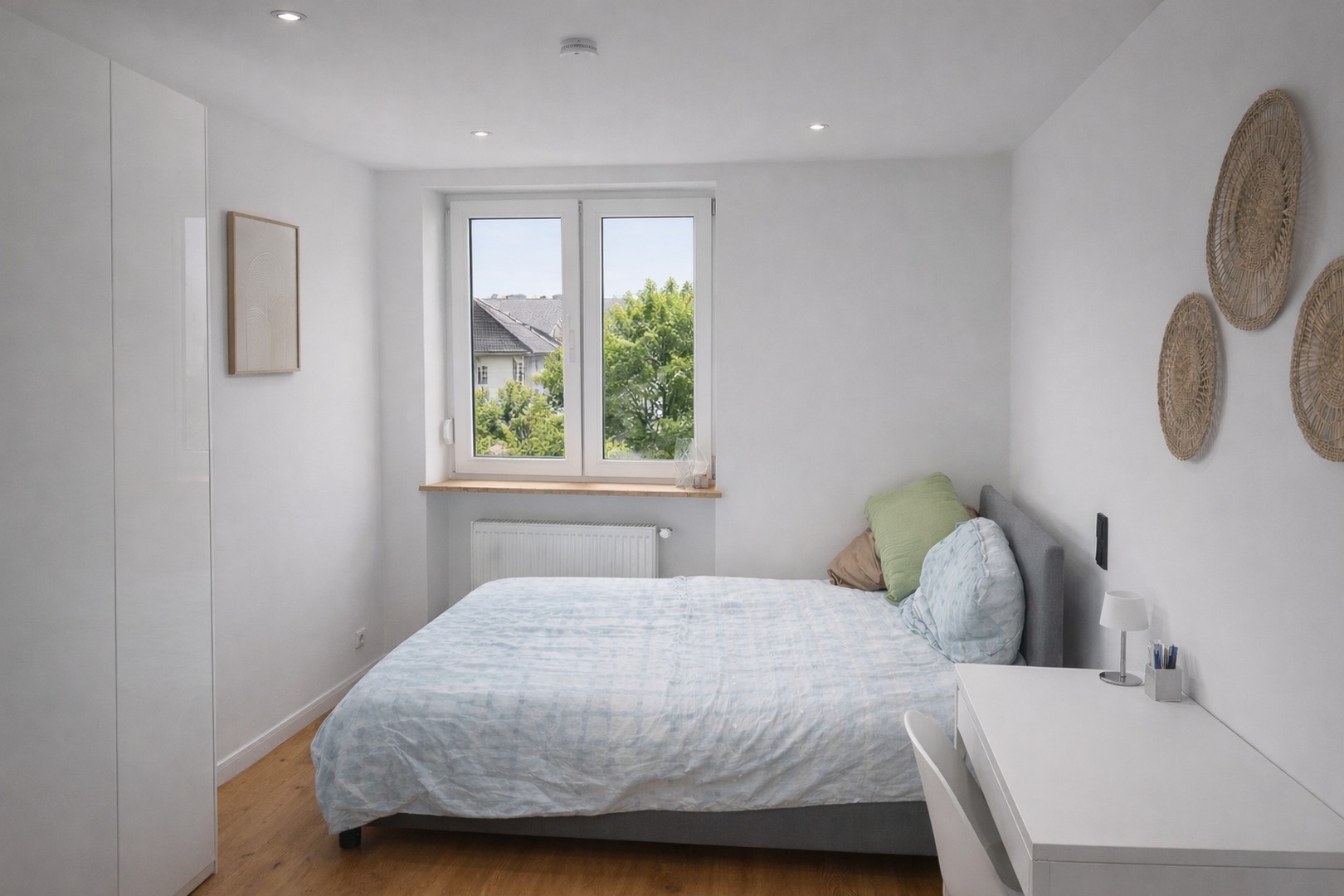 WG-Zimmer 12m2 in voll ausgestatteter 3er WG - 53m2 neuwertig saniert und möbliert // Shared Flat