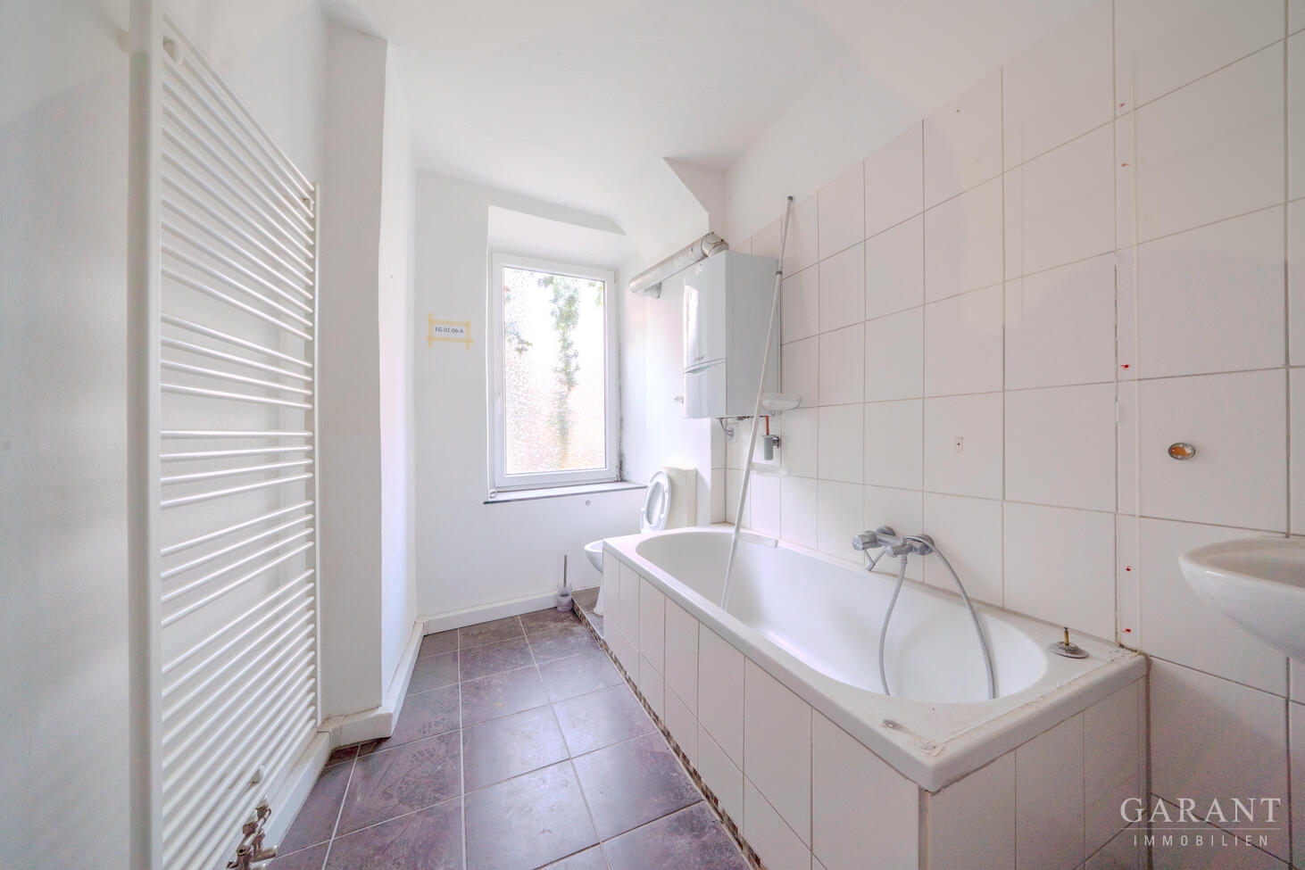 Zentrale Lage in Augsburg, Mehrfamilienhaus im Ensembleschutz mit Entwicklungspotenzial – Augsburg – Vorschaubild 8