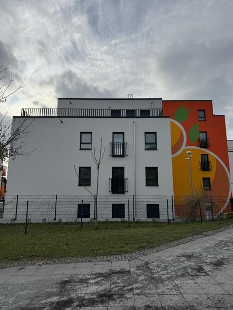 Traumhafte 4 Zimmer Wohnung mit Dachterrasse, Klimaanlage, Jalousie, B16