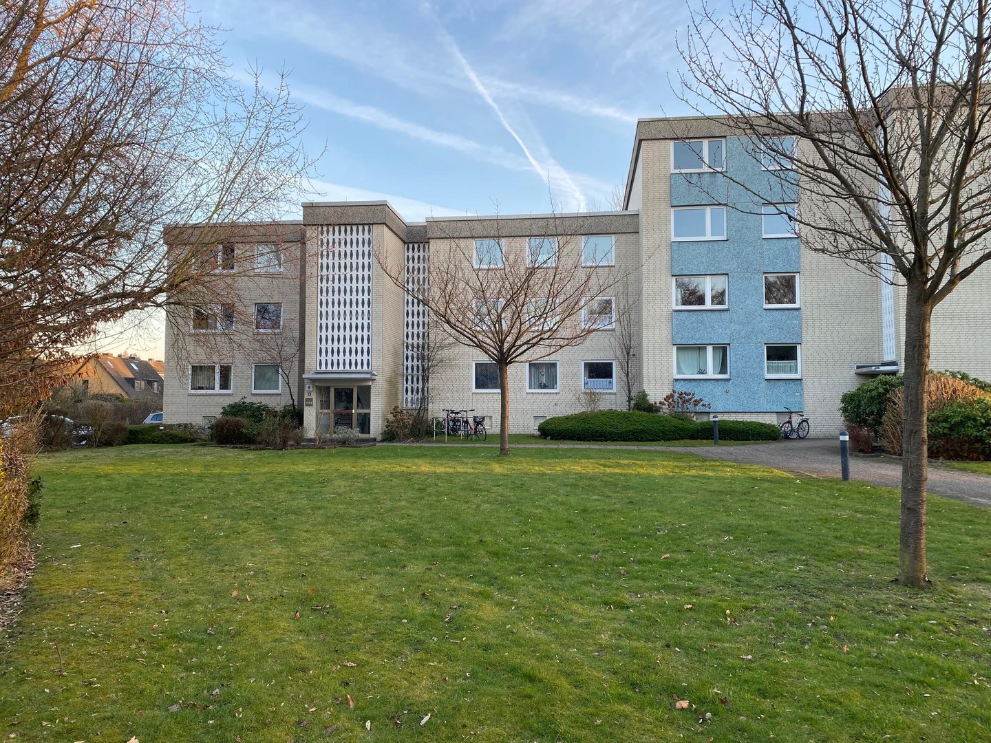 Solide Kapitalanlage: vermietete Etagenwohnung (Staffelmietvertrag), provisionsfrei