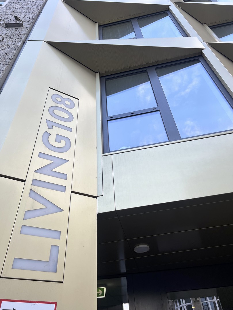 2 Zimmer Wohnung in Living Apartmenthaus, Provisionsfrei, Balkon, Aufzug, Sportraum, Dachterrasse