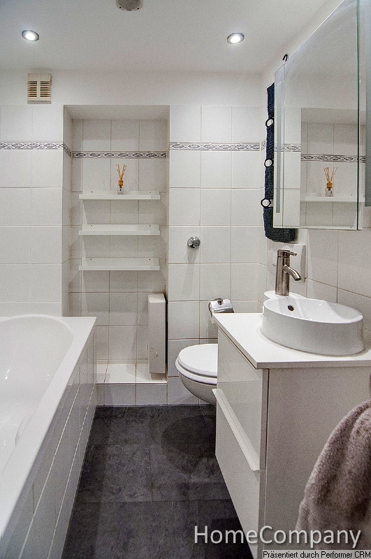 Hell und freundliche Wohnung mit Balkon und 2 Bädern in Düsseldorf Unterbilk