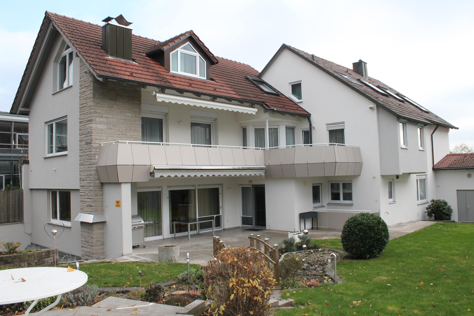 Sehr gepflegtes 4-Familien-Wohnhaus mit großem Gartengrundstück in Top Wohnlage von CR – Crailsheim – Vorschaubild 3