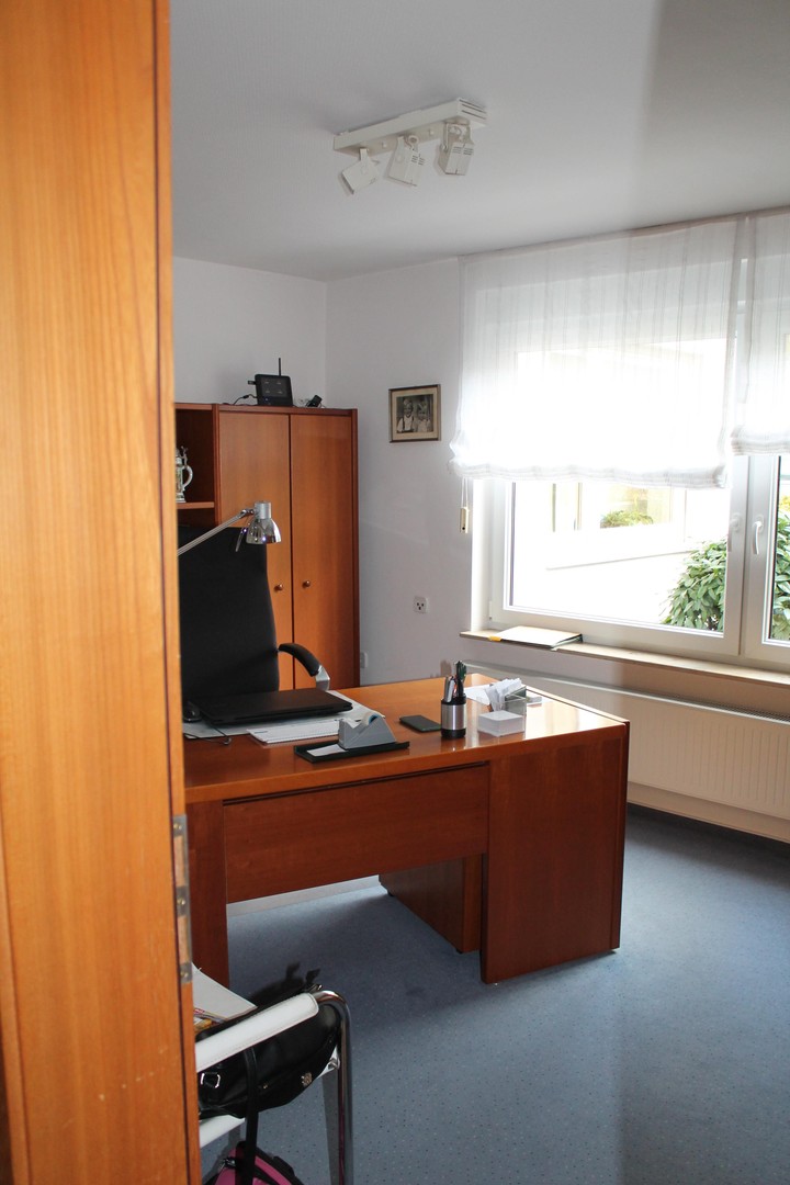 Sehr gepflegtes 4-Familien-Wohnhaus mit großem Gartengrundstück in Top Wohnlage von CR – Crailsheim – Vorschaubild 17