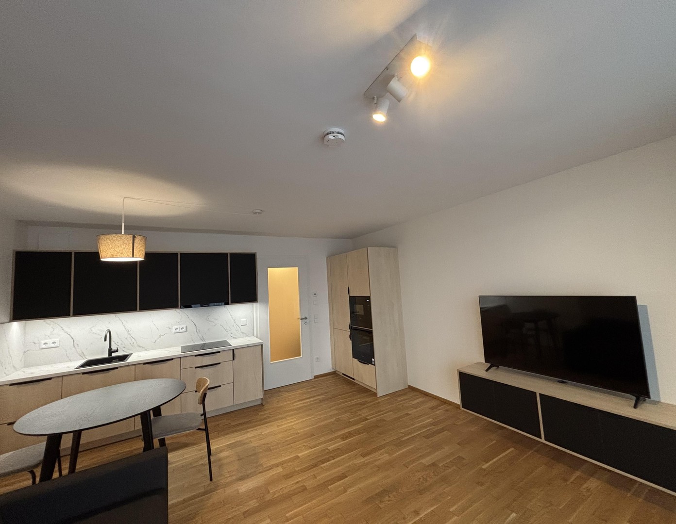 Property thumbnail 8