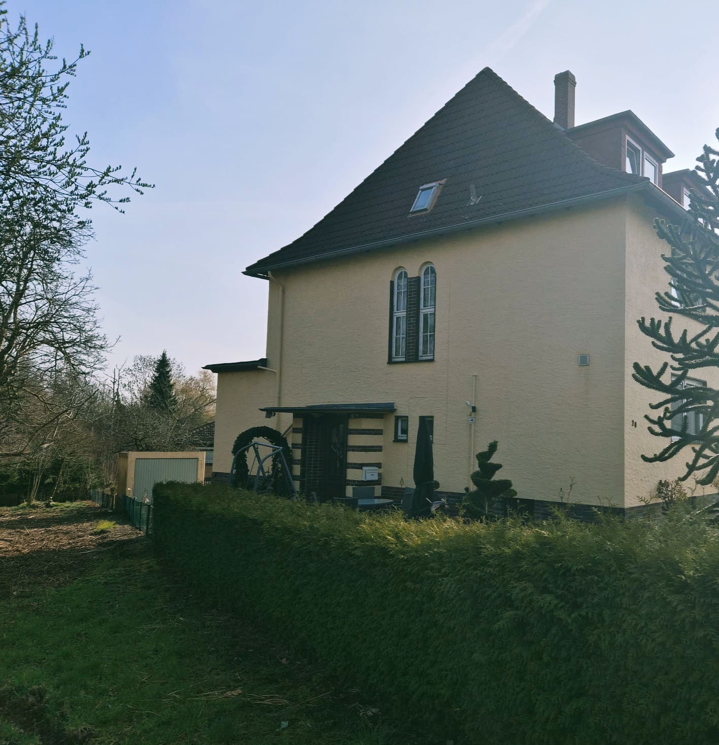 bg