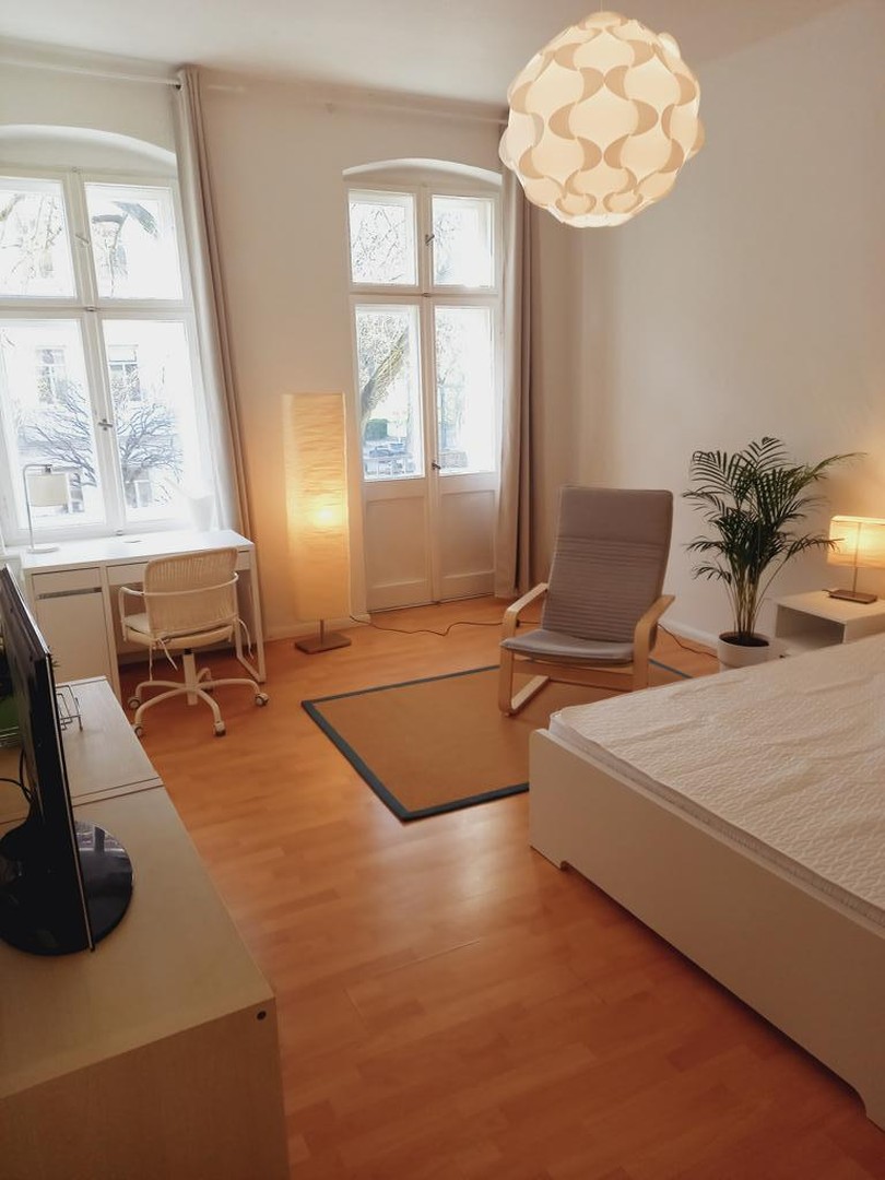 tolles Apartment nahe Sbhf. Adlershof * ohne Makler * Rendite 5,3%