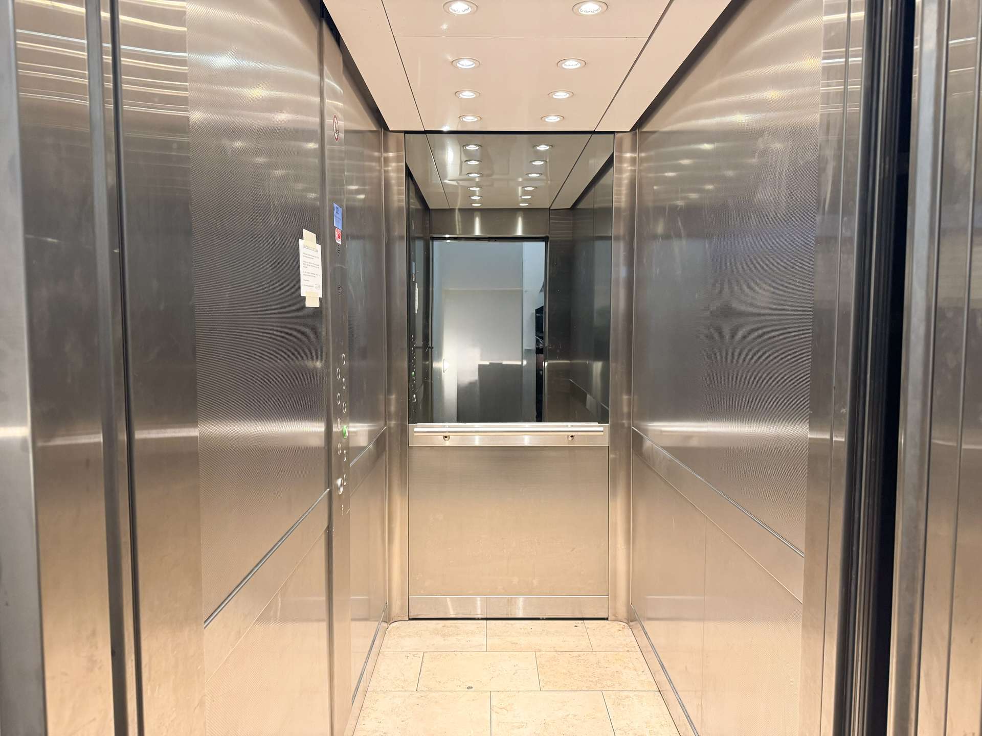 Property thumbnail 12