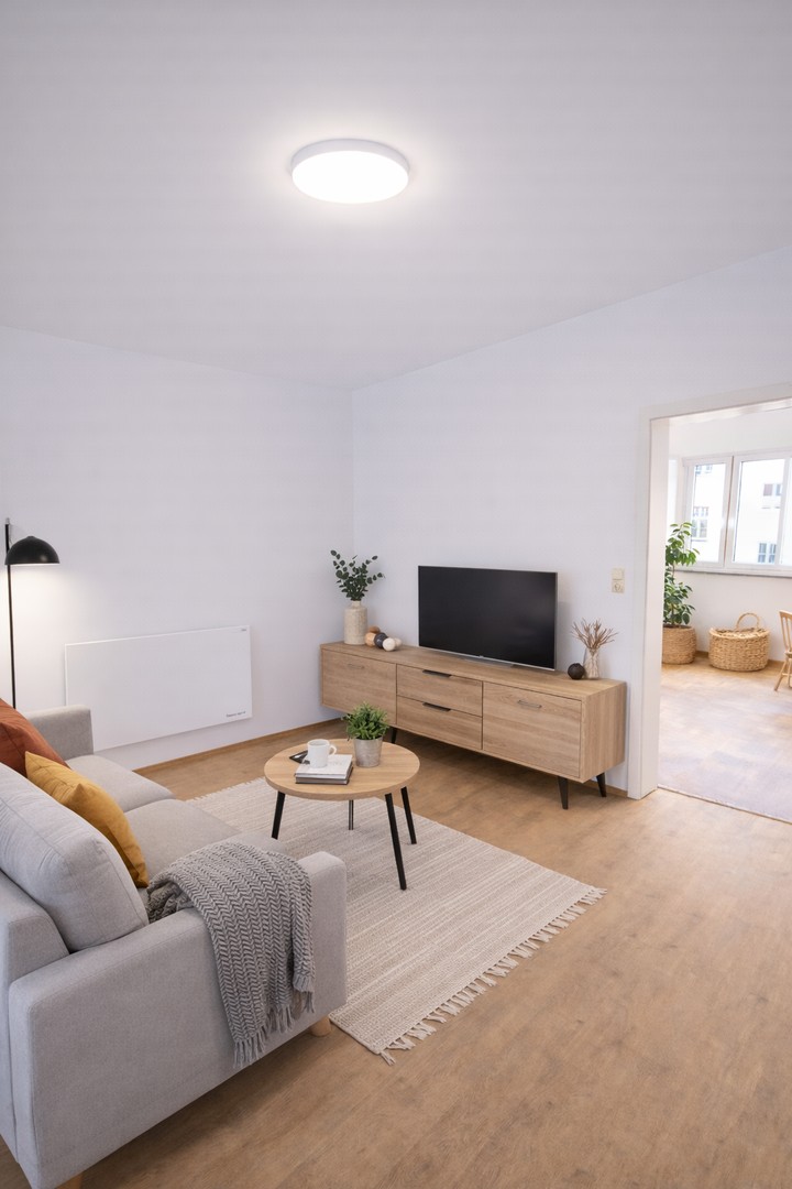 Schwabing: Erstbezug nach Sanierung - Helle 2-Zimmer mit Balkon, provisionsfrei