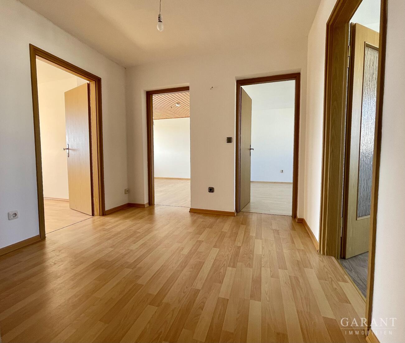Helle 3 Zimmer-Wohnung mit Südbalkon - Ihr neues Zuhause im Münchner Norden – München-Feldmoching – Vorschaubild 2
