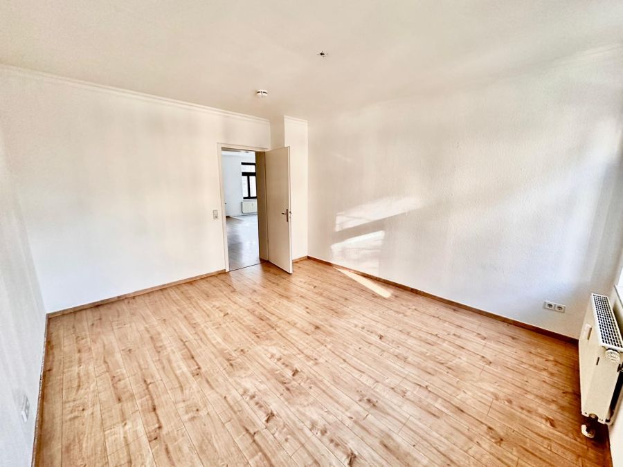 Property thumbnail 12