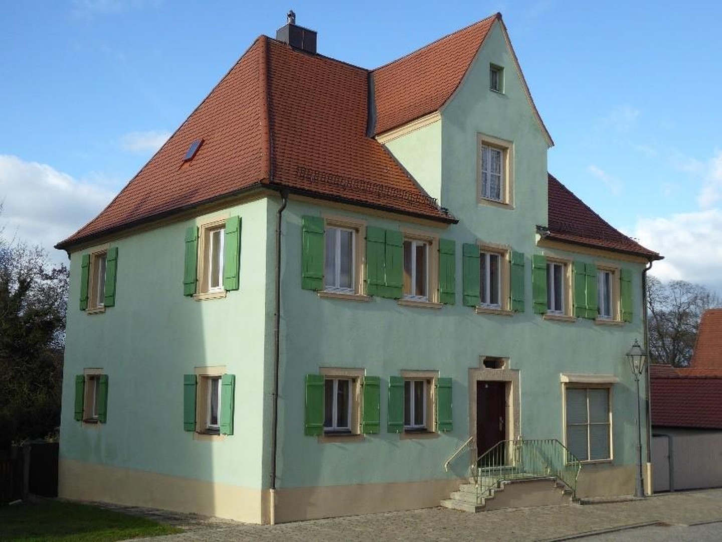 Freistehendes Einfamilienhaus *provisionsfrei* – Ellingen – Bild 1 von 10