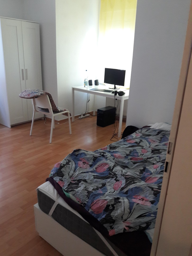 Gepflegte 2 Zimmer-Wohnung mit Stellplatz in Stuttgart-Bad Cannstatt