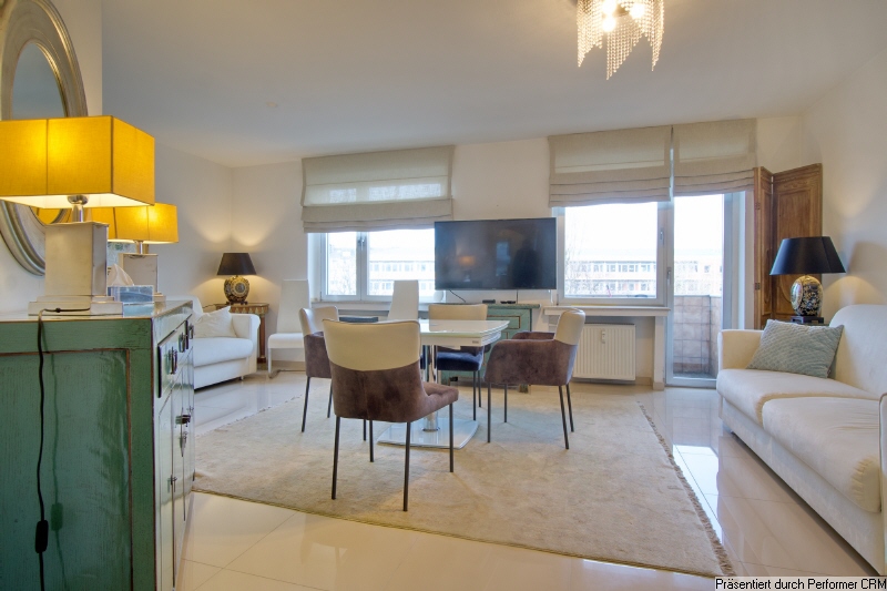 Apartment in Düsseldorf’s Japanese quarter, with lift and balcony