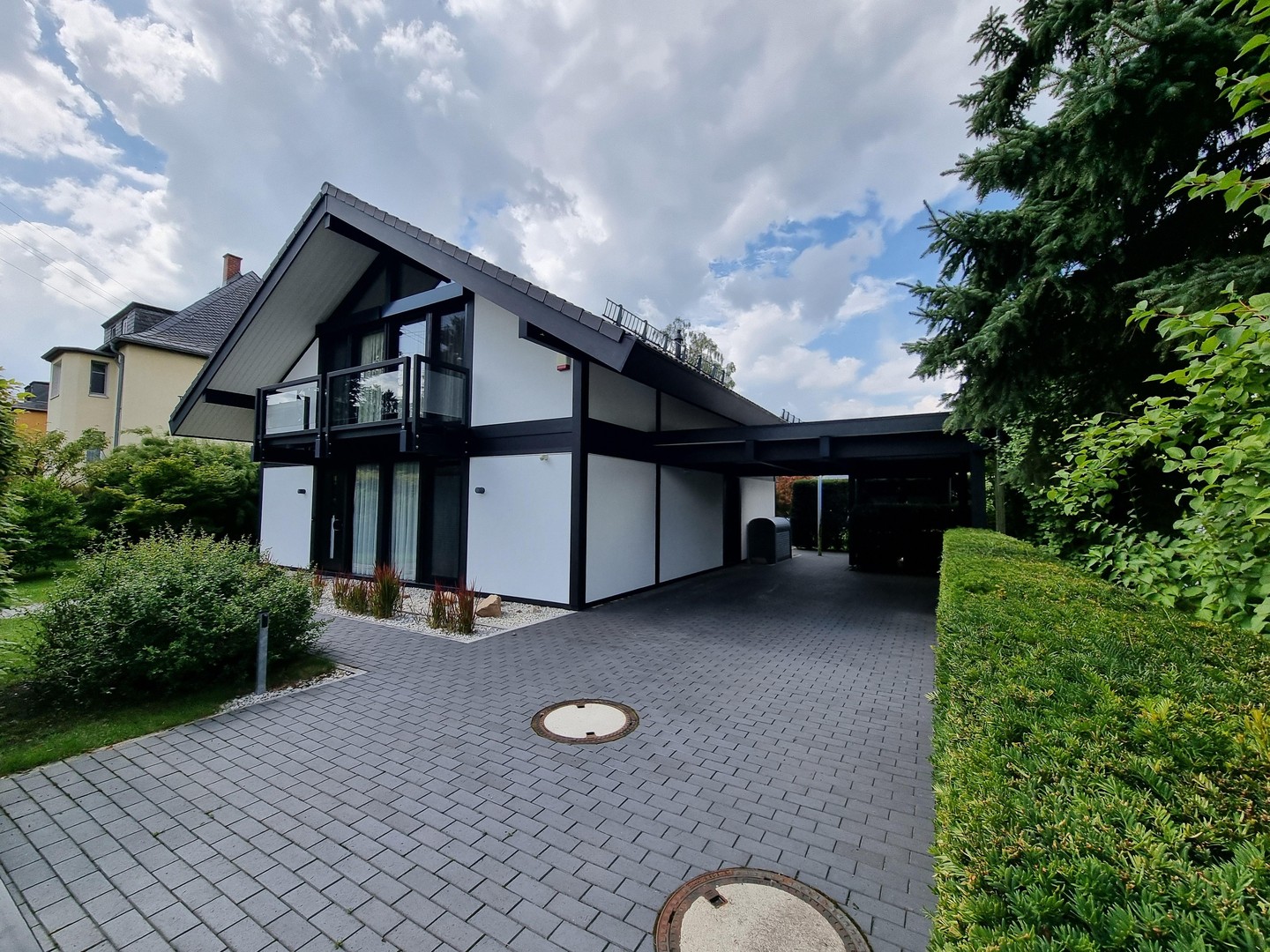 Exclusives Einfamilienhaus in ruhiger Stadtlage – Chemnitz – Vorschaubild 2