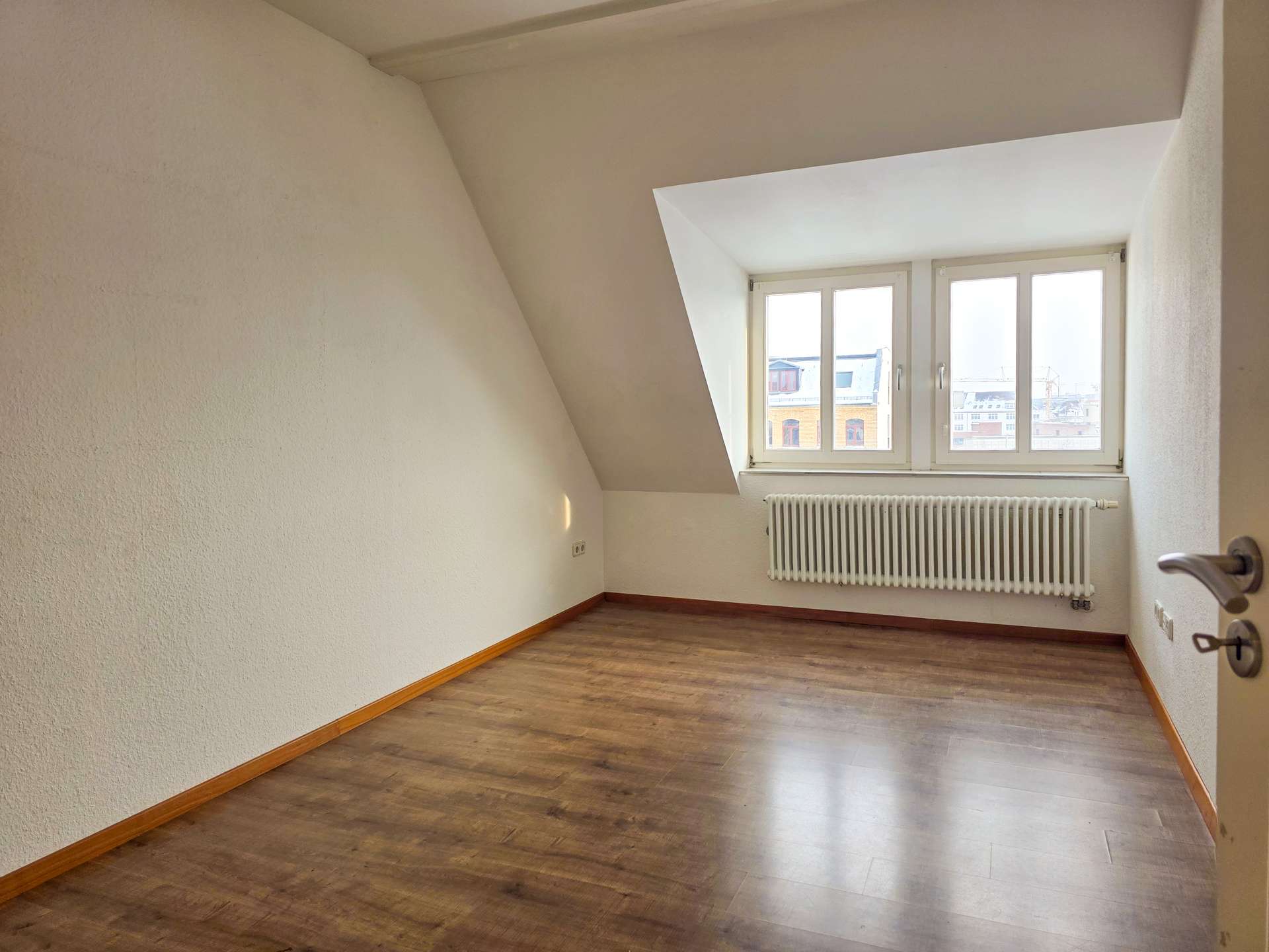 Einzigartig | 360° Dachterrasse | 5 Zimmer | Offene Balkenstruktur | Fußbodenheizung | Kamin – Leipzig – Vorschaubild 11