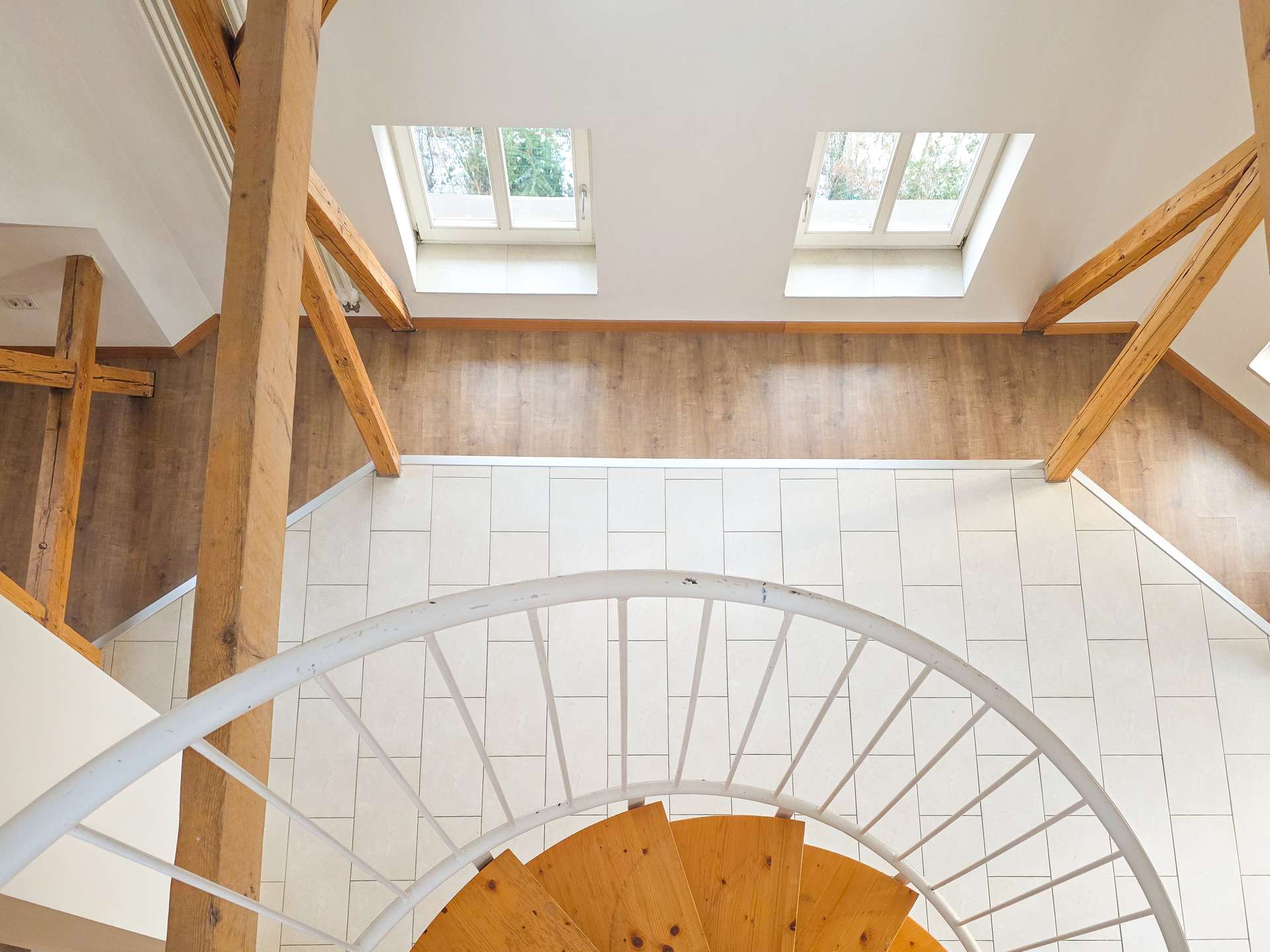 Einzigartig | 360° Dachterrasse | 5 Zimmer | Offene Balkenstruktur | Fußbodenheizung | Kamin – Leipzig – Vorschaubild 12