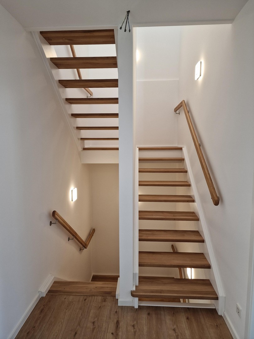 hochwertiges 6-Zimmer-Reihenhaus mit Terrasse, Balkon, Dachloggia, Garage und Smart-Home-Ausstattung – Leipzig – Vorschaubild 4