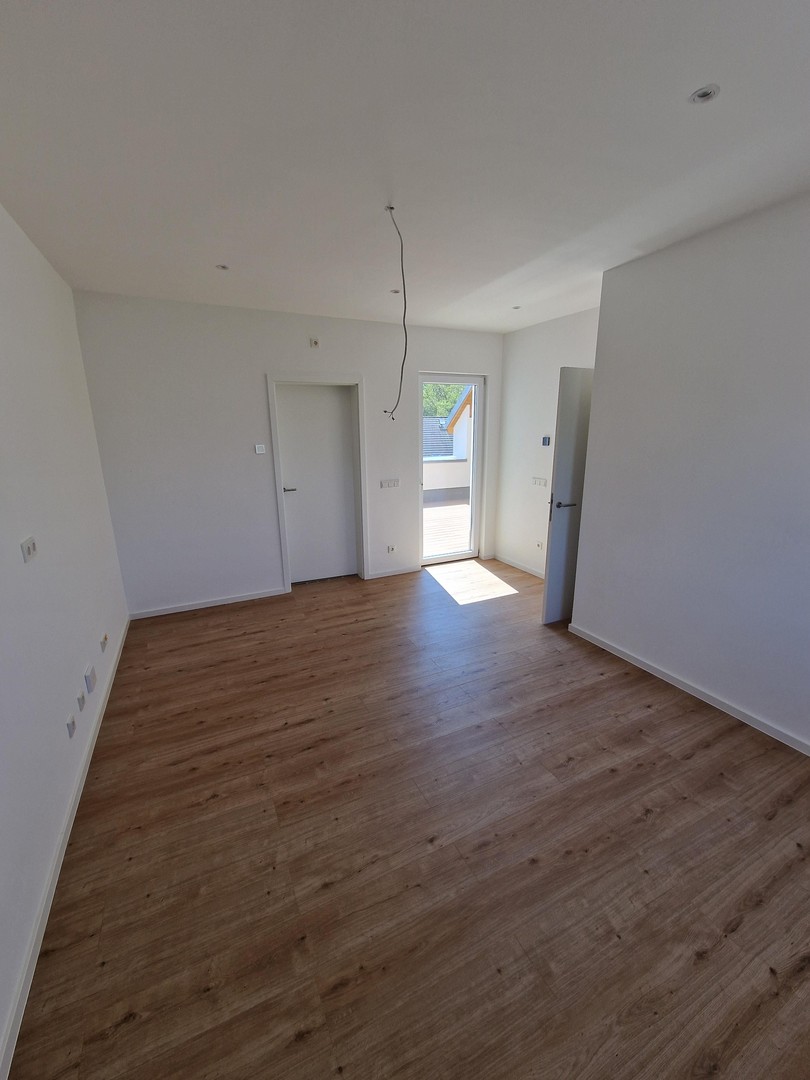 hochwertiges 6-Zimmer-Reihenhaus mit Terrasse, Balkon, Dachloggia, Garage und Smart-Home-Ausstattung – Leipzig – Vorschaubild 12