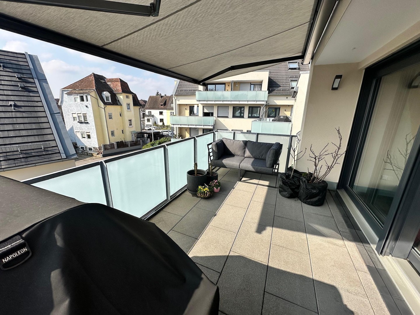 Moderne 4-Zimmer-Maisonettewohnung mit Südbalkon – Stuttgart – Vorschaubild 2