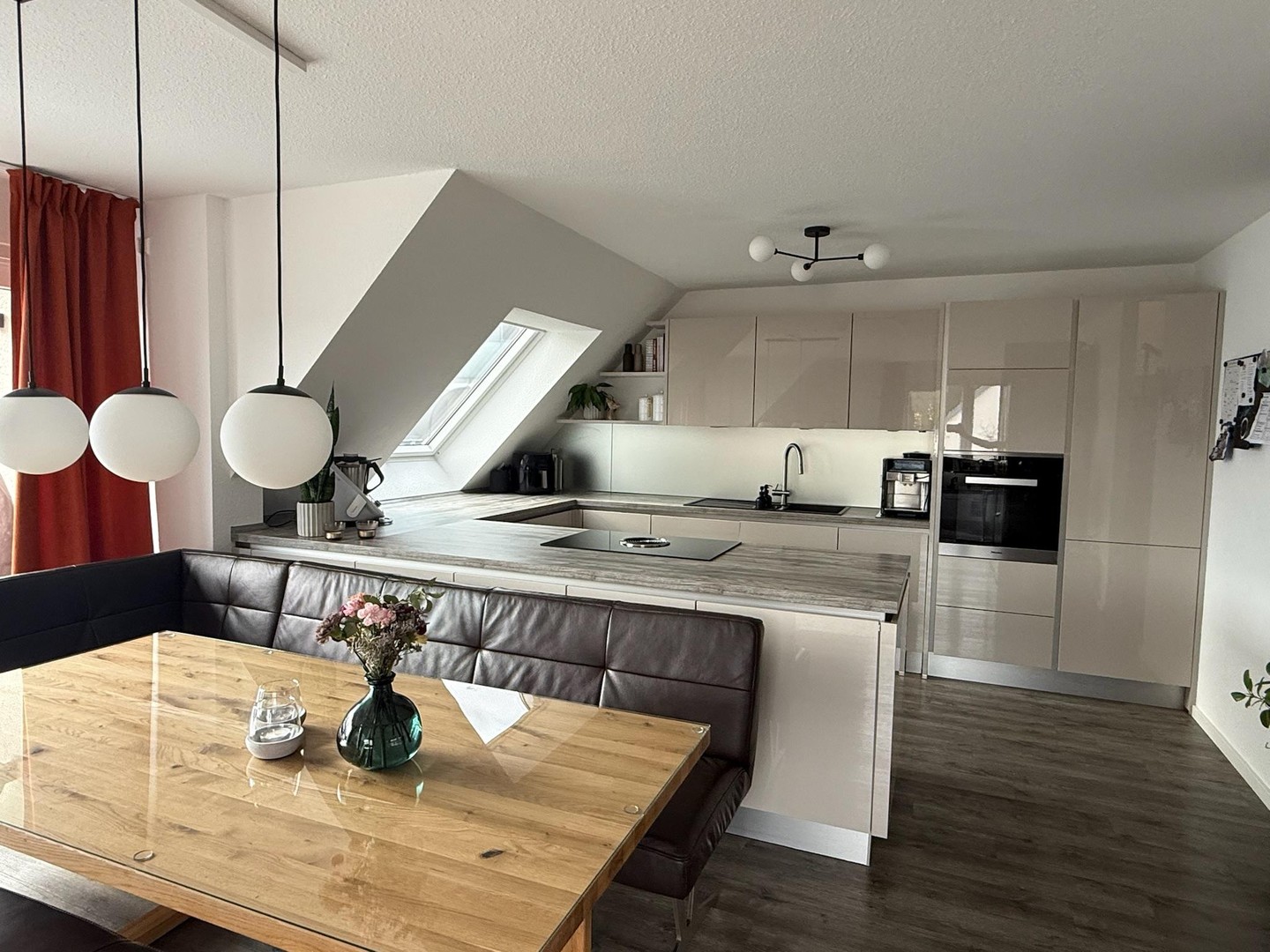 Moderne 4-Zimmer-Maisonettewohnung mit Südbalkon – Stuttgart – Vorschaubild 5