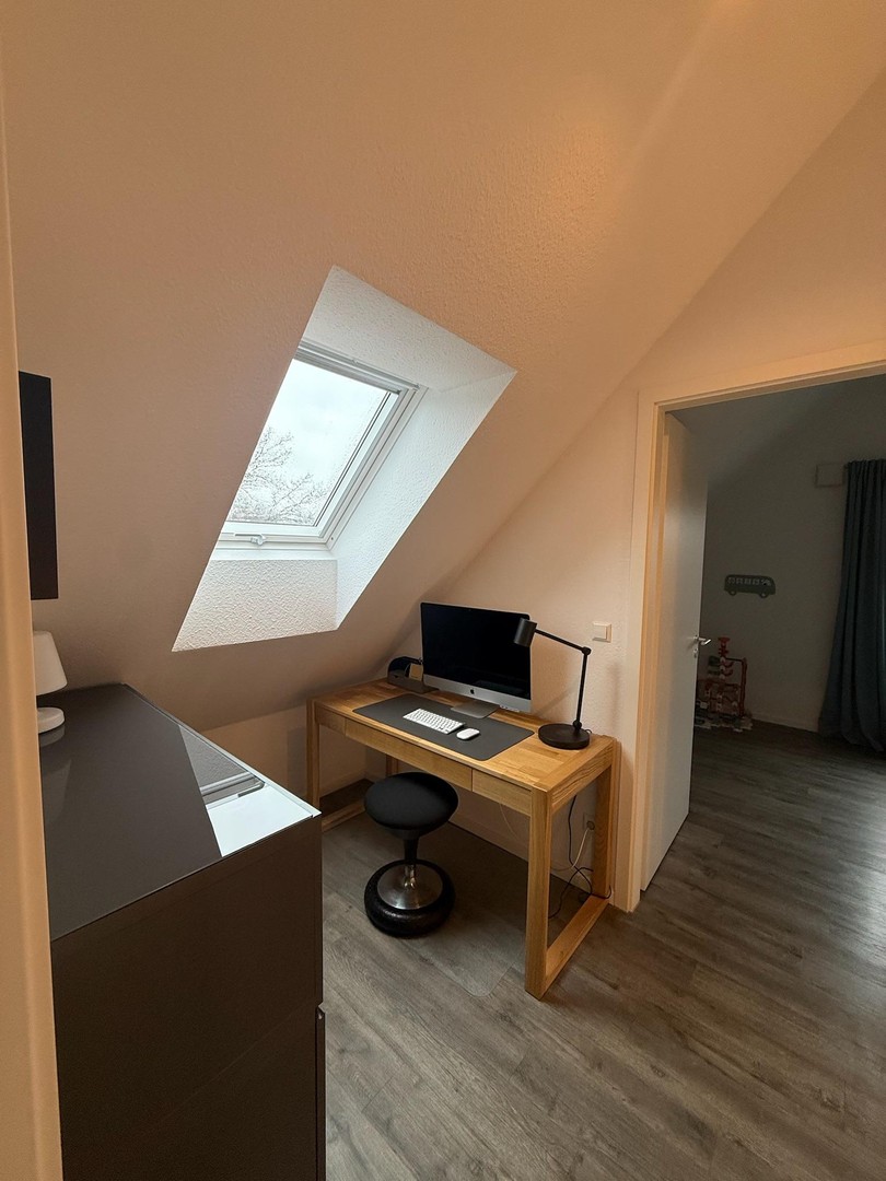 Moderne 4-Zimmer-Maisonettewohnung mit Südbalkon – Stuttgart – Vorschaubild 12