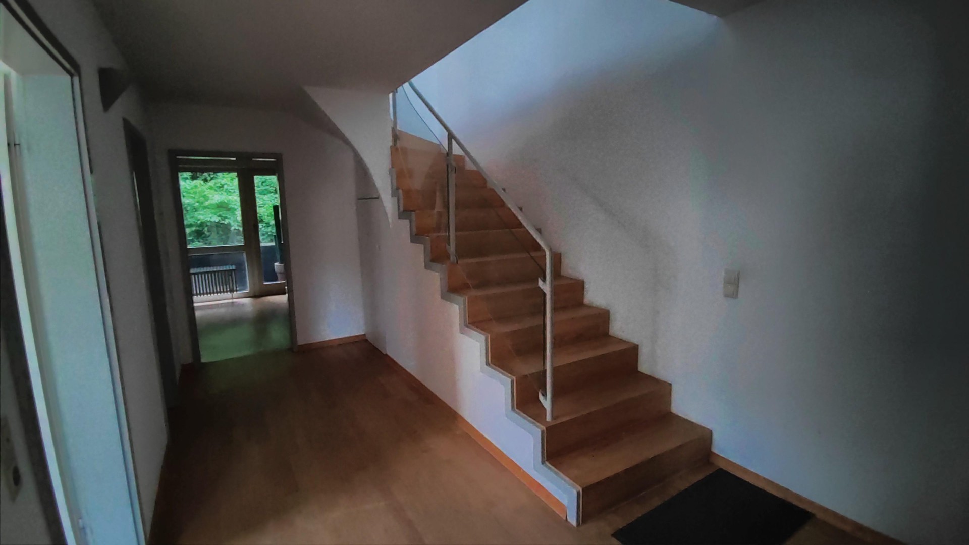 3-Zimmer Maisonette Wohnung in Stuttgart Süd mit grosser Terrasse, Aussicht und Garage – Stuttgart – Vorschaubild 14
