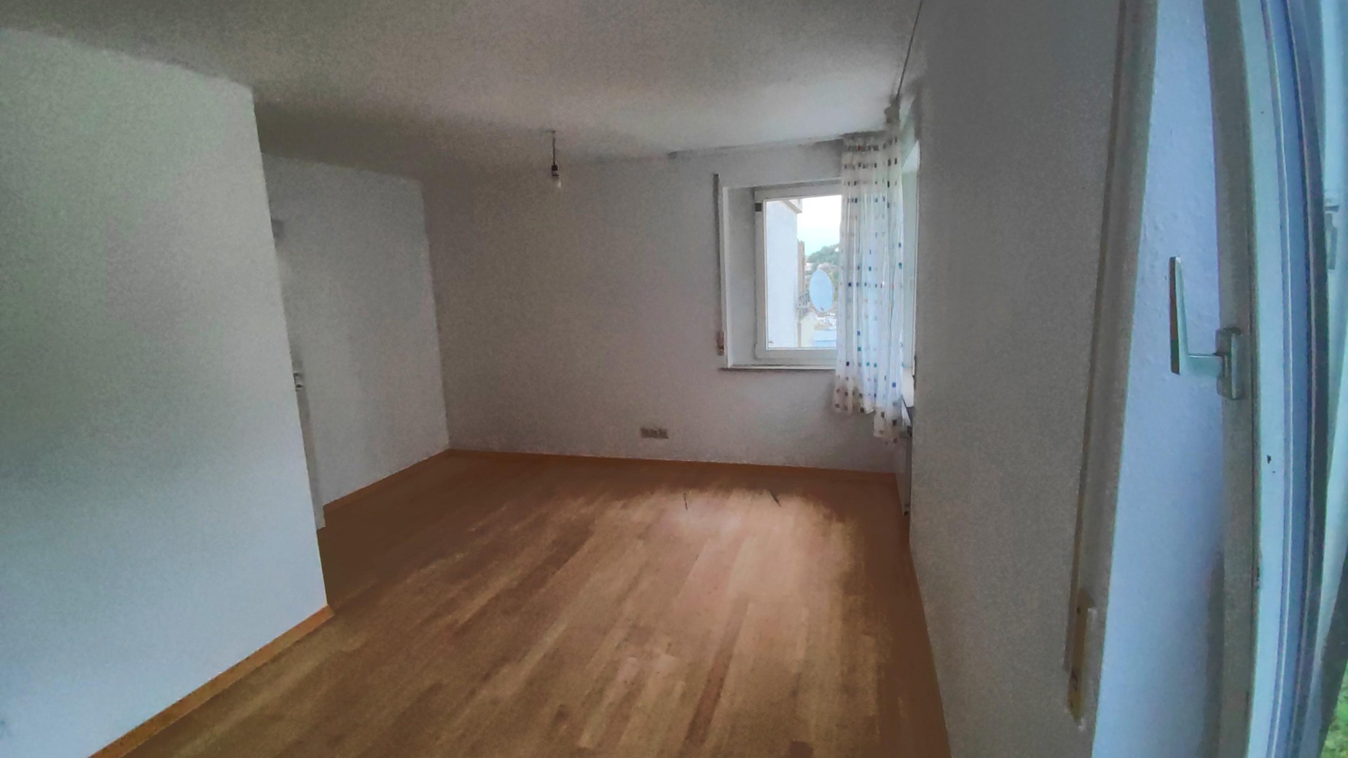 3-Zimmer Maisonette Wohnung in Stuttgart Süd mit grosser Terrasse, Aussicht und Garage – Stuttgart – Vorschaubild 16