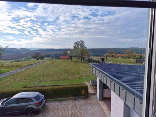 Immobilie in Arnstein - 2-Familienhaus in + ausgebautes Dachgeschoss in Ortsrandlage von 97450 Arnstein-Altbessingen - Bild 1